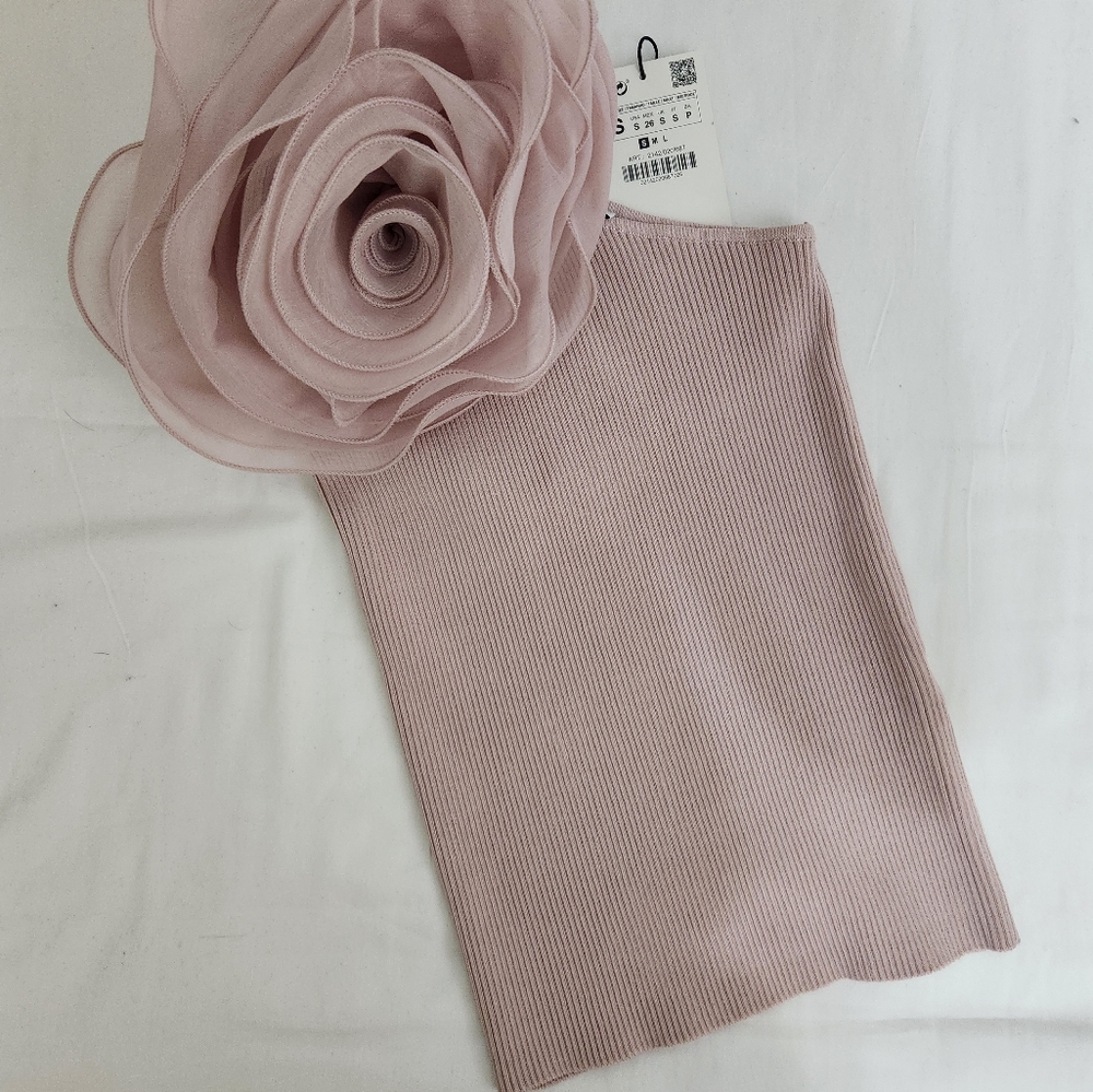 NWT Zara Asymmetrical  Top with Flower - Picture 6 of 9